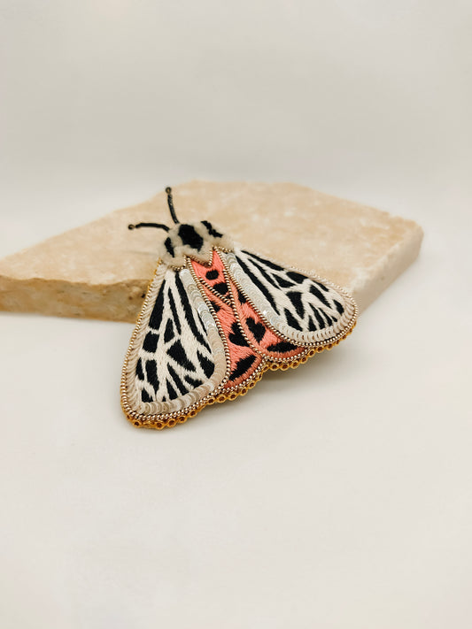 Broche Papillon Vierge
