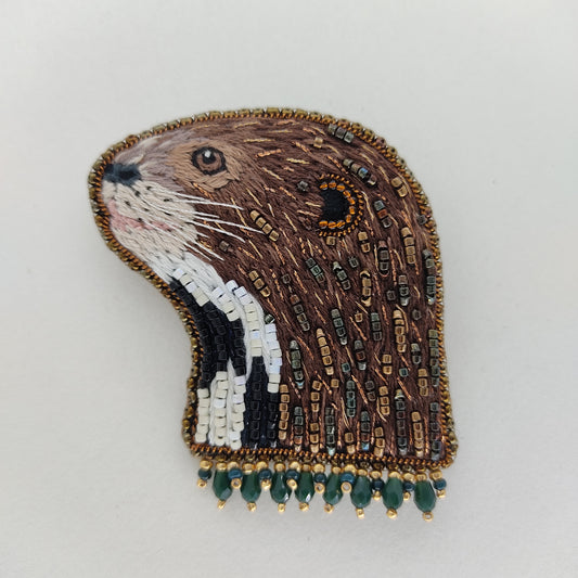 Broche Nutria